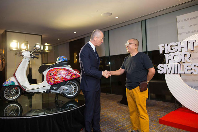 Theo họa sĩ Lê Kinh Tài cho biết: “Đây là lần thứ ba tôi vẽ trên xe ga Vespa, hai lần trước vẽ trên vespa cổ, lần này trên Vespa Sprint đời mới nhất, 2018. Nằm trong concept mới nhất, “Who I used to be – Who you used to be” (Tôi đã từng là ai, bạn đã từng là ai) kế hoạch công việc sẽ thực hiện trong năm 2018-2019 của tôi tại studio gồm 22 bức.