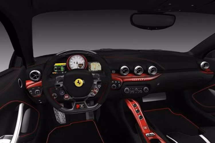 Nội thất chiếc SG50 F12 Berlinetta cũng là độc nhất nhờ chương trình Ferrari Tailor Made với ghế đua thửa riêng.