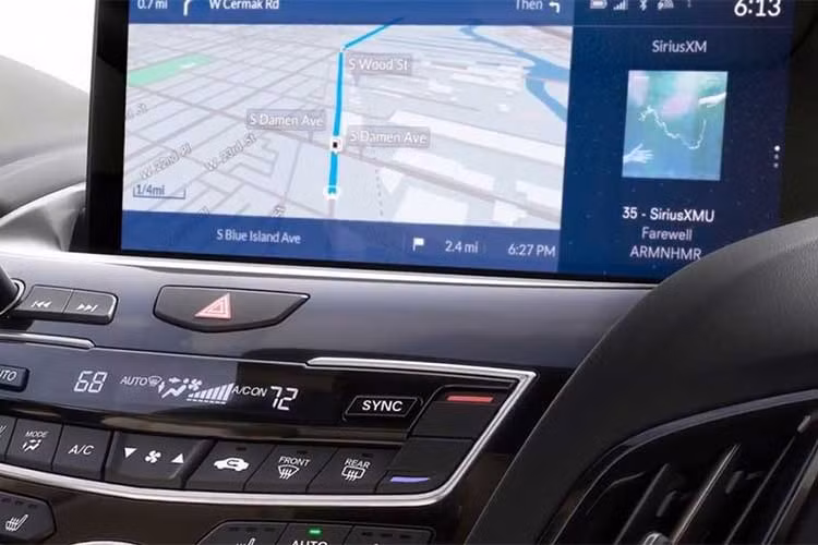 Mặt của touchpad trên Acura RDX 2019 thế hệ mới phản chiếu sự bố trí trên màn hình, thay vì hoạt động như một con chuột. Acura cho biết đây là sự cải thiện tính trực giác của hệ thống.