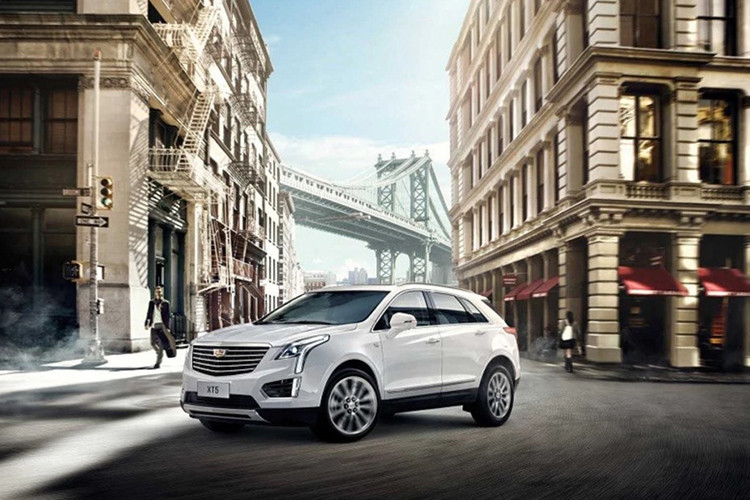 Được giới thiệu tại một sự kiện địa phương, mẫu xe SUV Cadillac XT5 2020 được sản xuất tại Trung Quốc là phiên bản nâng cấp lớn giữa vòng đời với động cơ mới và các thay đổi thiết kế nhẹ so với trước đây.