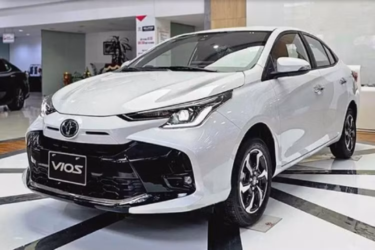 Loat oto co B dua giam gia, cao nhat len toi 100 trieu dong-Hinh-2