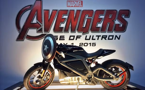 Xe no khong khoi nha Harley tham gia bom tan Avengers-Hinh-3