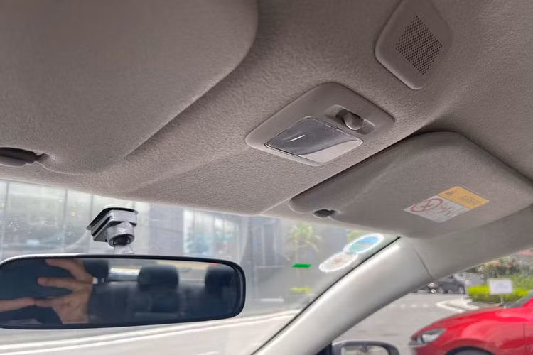 Mitsubishi Attrage trải qua đợt nâng cấp gần nhất vào tháng 3/2020 với sự thay đổi tích cực so với mô hình cũ (2019). Sau màn lột xác đó, Mitsubishi Attrage liên tục thăng hoa trong cuộc đua doanh số, đặc biệt là khi đối diện với hàng loạt đối thủ mạnh như Toyota Vios, Hyundai Accent, Honda City,...