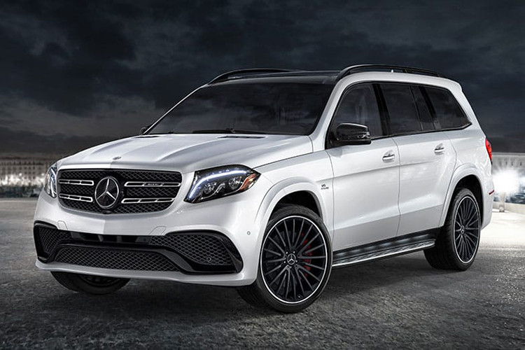 Mercedes-AMG GLS 63 4Matic 2019 giá từ 127.145 USD. Mẫu xe đầu bảng của dòng GLS-Series với phong cách lịch lãm phù hợp cho những doanh nhân thành đạt. Sức mạnh của xe đến từ động cơ V8 tăng áp kép dung tích 5.5L cho công suất 577 mã lực, mô-men xoắn 761 Nm. Hộp số tự động 7 cấp cùng hệ dẫn động 4 bánh 4MATIC. Thời gian tăng tốc từ 0-96 km/h trong 4,5 giây, tốc độ tối đa 270 km/h.