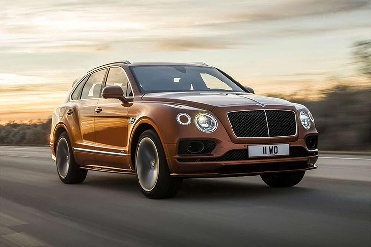 Một mẫu xe SUV siêu sang khác mang thương hiệu Anh quốc là Bentley Bentaga speed giá 250.000 USD. Xe sở hữu những đường nét thiết kế với phần đầu tương tự như ngôn ngữ thiết kế trên những mẫu sedan của hãng. Phiên bản Bentayga Speed được trang bị khối động cơ W12 dung tích 6.0L, sản sinh công suất tối đa 635 mã lực, mô-men xoắn cực đại 900Nm. Hộp số tự động 8 cấp kết hợp cùng hệ dẫn động 4 bánh.