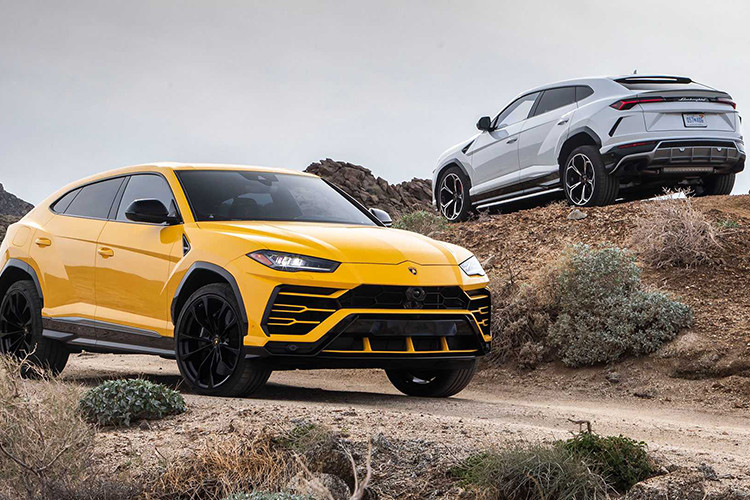 Lamborghini Urus có giá từ 200.000 USD. Xe sở hữu phong cách thiết kế như một mẫu SUV dành cho đường đua. “Trái tim” của Lamborghini Urus là khối động cơ V8 tăng áp kép dung tích 4.0 L. Động cơ này sản sinh công suất tối đa 641 mã lực và mô-men xoắn 850Nm. Hộp số tự động 8 cấp, hệ dẫn động 4 bánh toàn thời gian. Thời gian tăng tốc từ 0-96km/h trong 3,6 giây, vận tốc tối đa 305 km/h.
