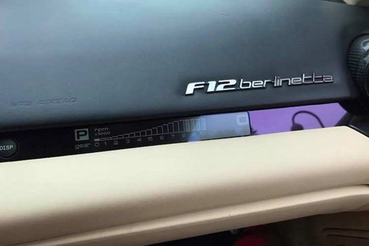 Gói độ Lamborghini Aventador Limited Edition 50 này chỉ được hãng độ Nhật Bản bán ra 20 bộ body kit cho các chủ nhân siêu xe Lamborghini Aventador trên toàn thế giới. Chi phí để thực hiện bản độ độc nhất Việt Nam của doanh nhân Vũng Tàu không dưới 3 tỷ đồng.