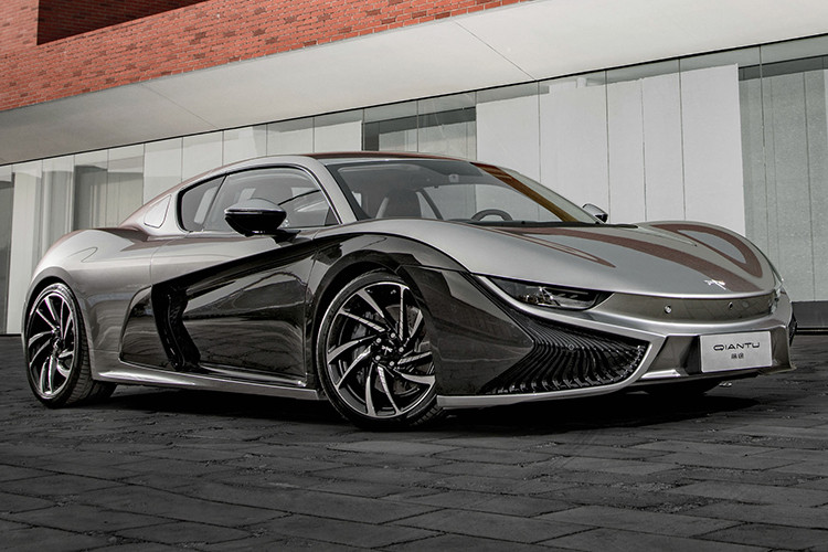 Thành lập từ năm 2003 tại Bắc Kinh với mục tiêu phát triển và cung cấp các sản phẩm công nghệ dành cho xe hơi, CH Auto không được nhiều người yêu xe biết đến. Mặc dù vậy, khi nhận thấy tiềm năng của xe điện, CH Auto đã quyết định đầu tư để mở ra một thương hiệu xe thể thao riêng có tên gọi Qiantu và mới đây nhất là siêu xe điện Qiantu K50.