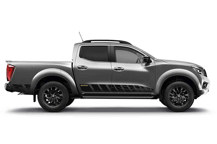 Sức mạnh của của mẫu xe bán tải Nissan Navara N-Guard phiên bản đặc biệt này đến từ khối động cơ diesel 2,3 lít dCi, có công suất với 187 mã lực, đi kèm với hộp số sàn hoặc hộp số tự động.