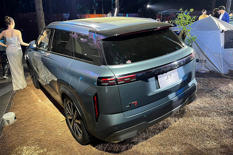 Với khả năng kết hợp hoàn hảo giữa công nghệ, hiệu suất và tiện nghi, Jaecoo J7 và Jaecoo J7 PHEV là những lựa chọn lý tưởng cho những ai muốn có một cuộc sống bền vững mà không mất đi hiệu suất hay sự tiện nghi.