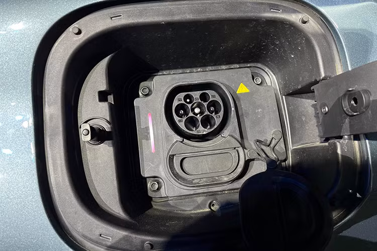 Jaecoo J7 được thiết kế để đáp ứng mọi nhu cầu, từ những chuyến đi xa tới những chuyến dã ngoại mạo hiểm, luôn sẵn sàng chinh phục mọi địa hình. J7 cũng là sự lựa chọn lý tưởng cho những ai yêu thích cảm giác tự do trên mọi cung đường, trải nghiệm cuộc sống đầy thử thách.