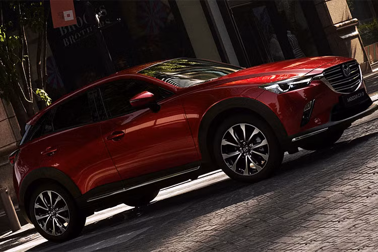 Kích cỡ xe nhờ đó cũng sẽ được cải thiện đáng kể, nhằm tăng tính thực dụng của chiếc crossover này. Đáng chú ý, hệ thống khung gầm này của xe còn được tích hợp hệ thống treo trục xoắn phía sau hoàn toàn mới.