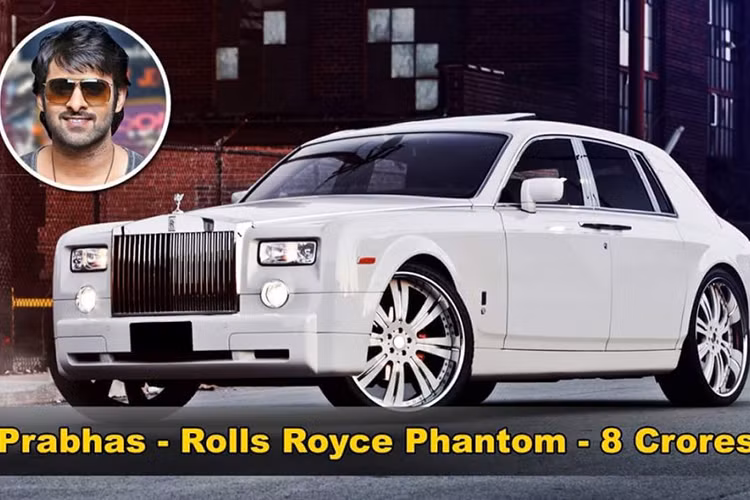 Prabhas – nam diễn viên sinh năm 1979 này cũng sắm cho mình 1 chiếc Rolls-Royce hàng thửa. Chiếc Rolls-Royce Phantom của Prabhas toàn thân phủ màu trắng