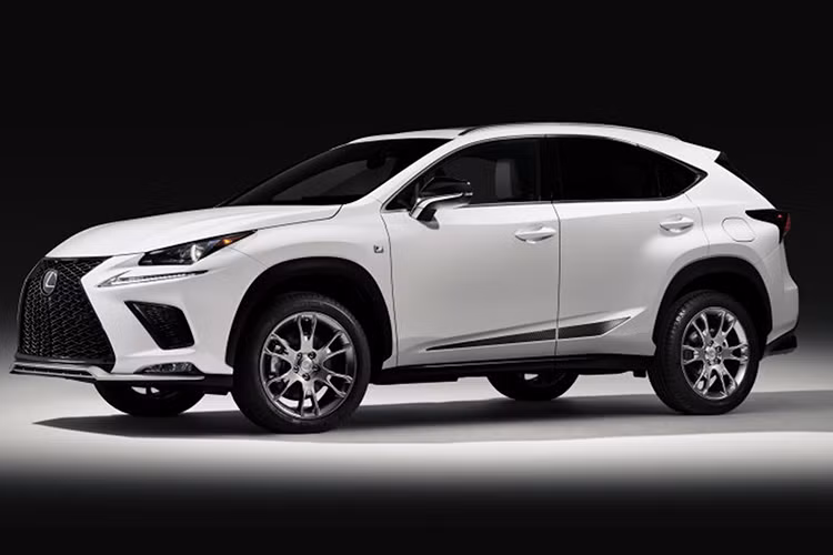 Được xây dựng dựa trên biến thể xe sang Lexus NX 300 F Sport, cái tên Black Line khiến nhiều người nghĩ rằng nó sẽ sở hữu một thân xe phủ đen huyền bí, thế nhưng trên thực tế thì mẫu xe này có thể được hoàn thiện trong màu Obsidian, Atomic Silver, hoặc Ultra White độc quyền.