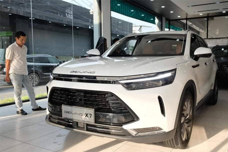 Xe oto nhap khau Trung Quoc ve Viet Nam bat ngo giam manh