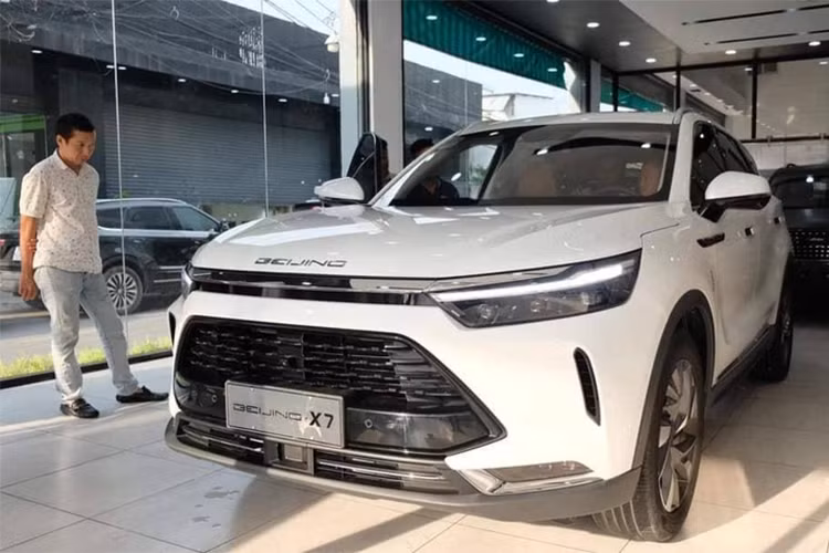 Xe oto nhap khau Trung Quoc ve Viet Nam bat ngo giam manh