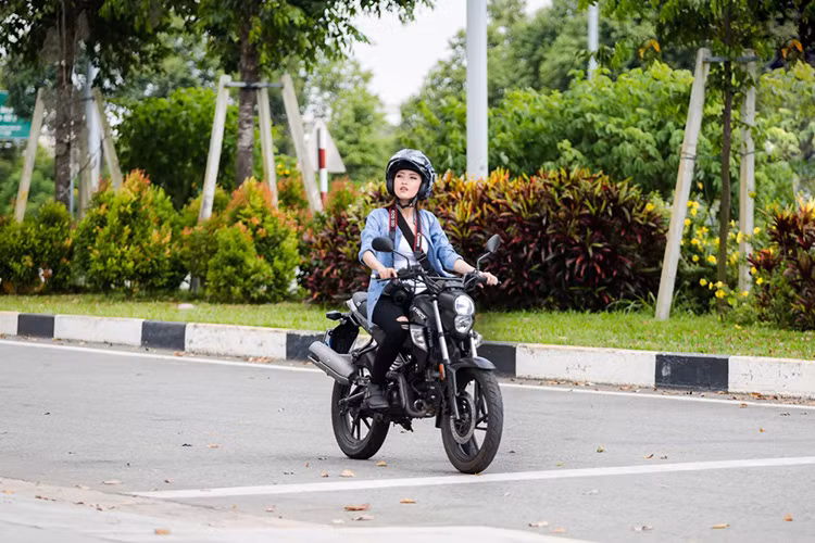 Như vậy, với những con số này, Kymco K-Pipe 125 được đánh giá sẽ nằm chung phân khúc với một số mẫu xe côn tay naked bike cỡ nhỏ hiện đang có mặt trên thị trường Việt.