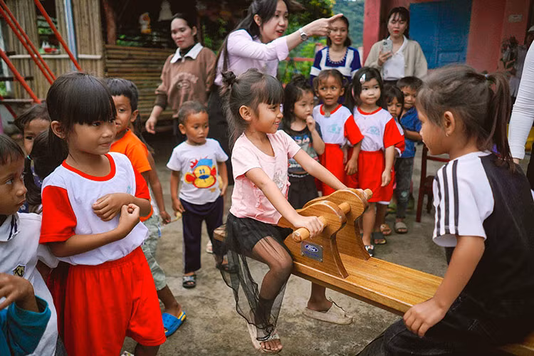 Ford Ranger va Everest but pha gioi han, truyen lua dam me-Hinh-16