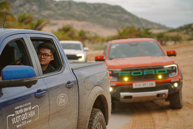 Ford Ranger va Everest but pha gioi han, truyen lua dam me-Hinh-21