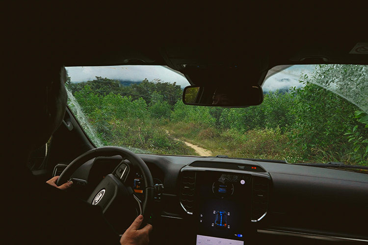 Ford Ranger va Everest but pha gioi han, truyen lua dam me-Hinh-10