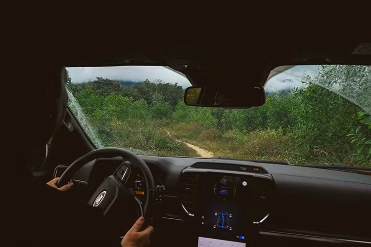 Ford Ranger va Everest but pha gioi han, truyen lua dam me-Hinh-10