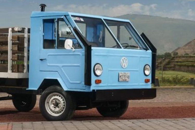 Volkswagen ước tính đã lắp ráp 6.200 chiếc Basis-Transporter. Những chiếc xe có điều hòa mát lạnh đã ra đời ở Mexico từ năm 1975 đến 1979. Nó cũng được lắp ráp ở Đức, và Volkswagen thậm chí còn sản xuất những bộ kit tự lắp ráp.