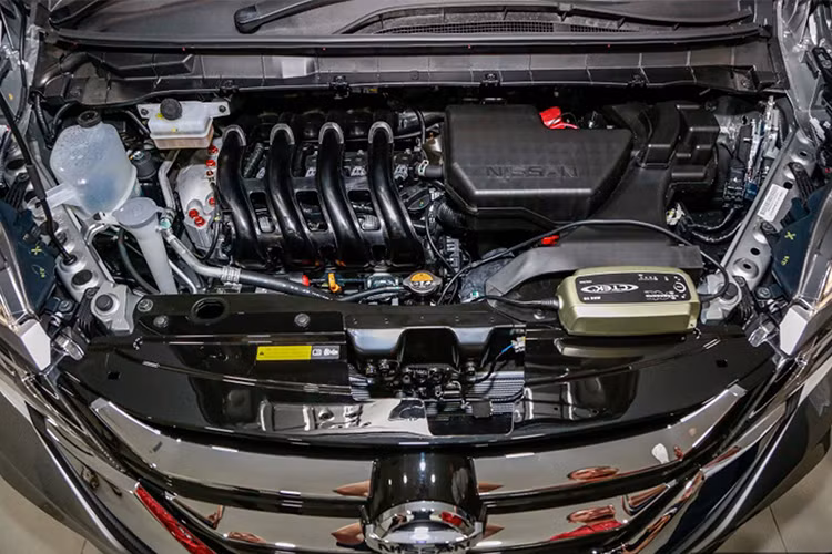 Nissan Serena S-Hybrid phiên bản 2018 sẽ sử dụng hộp số tự động vô cấp Xtronic CVT. Theo hãng xe ôtô Nissan cho biết, mẫu xe gia đình này có mức độ tiêu thụ nhiên liệu khoảng 7 lít/100 km (14,2 km/lít xăng).