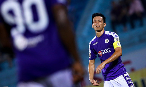 Van Quyet bi treo gio, nghi het V.League 2019