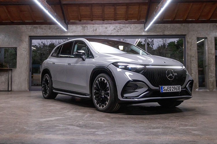 Mercedes-Benz EQB, EQE, EQS ra mat thi truong Viet vao thang 9/2023-Hinh-3