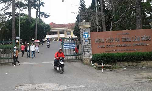 Nữ bác sĩ BVĐK tỉnh Lâm Đồng bị đánh thủng màng nhĩ khi đang cấp cứu cho bệnh nhân