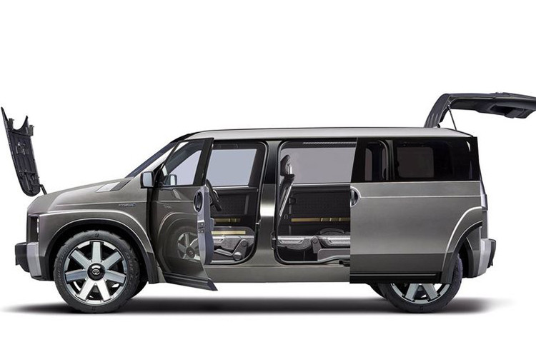 Chữ "TJ" trong thương hiệu mới TJ Cruiser là viết tắt của "Toolbox" (hộp dụng cụ - nhấn mạnh tiện ích tuyệt vời) và Joy (niềm vui – khi được khám phá những miền đất mới), trong khi từ Cruiser từ lâu đã gắn liền với các dòng xe địa hình của Toyota, nhưng ở đây nó có ý nghĩa thể hiện sự mạnh mẽ của TJ Cruiser.