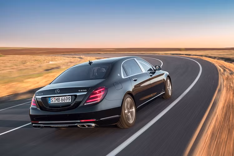 Phiên bản Mercedes-AMG S65 sẽ được trang bị sức mạnh lên tới 630 mã lực đi cùng mô men xoắn tối đa 1.000 Nm. Hộp số 7 cấp của phiên bản cũ sẽ được thay thế bằng loại 9 cấp thể thao AMG SPEED SHIT MCT, đi kèm hệ dẫn động 4 bánh AMG Performance 4Matic+ cho cảm giác lái khác biệt so với các phiên bản thường.