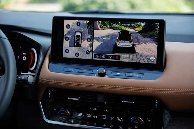 Xe được trang bị gói công nghệ an toàn chủ động Nissan Safety Shield 360 ADAS tiêu chuẩn. Trong khi đó, bản SV có thêm hệ thống hỗ trợ lái bán tự động ProPilot Assist phức tạp hơn. Hai bản SL và Platinum cao cấp sẽ được trang bị tính năng an toàn kết hợp với hệ thống định vị vệ tinh. 