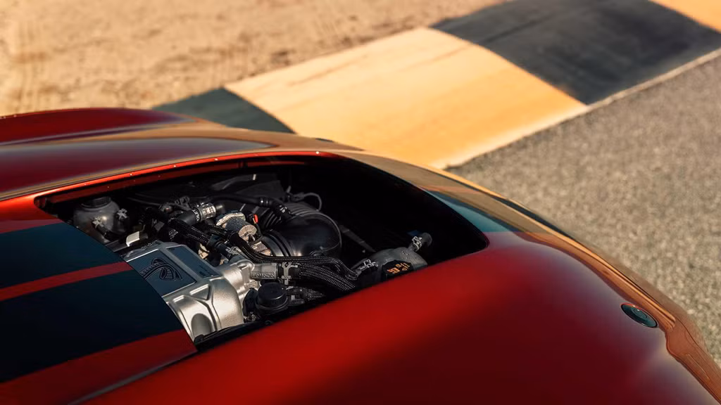 Sau 5 tháng, Ford mới chính thức công bố sức mạnh cụ thể và mức giá của Mustang Shelby GT500 2020. "Ngựa hoang" sở hữu động cơ siêu nạp V8 5.2L, sản sinh công suất lên đến 760 mã lực và mô-men xoắn 847 Nm.