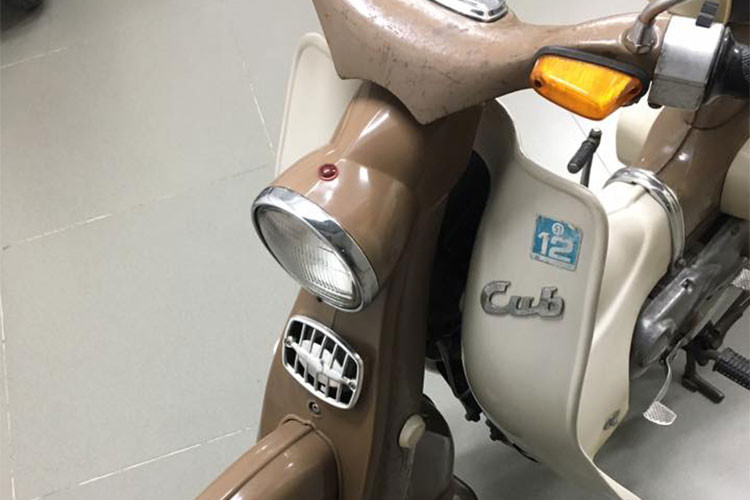 Phần lớn trong số những chiếc Honda Super Cub C100 được nhập vào Việt Nam từ trước đến nay, chủ yếu đã trở thành "sắt vụn" hay được dân chơi độ chế lại không còn nguyên bản. Một người đam mê dòng xe này tại Sài Gòn hiện vẫn còn sử dụng và giữ lại chiếc Super Cub này, với tất cả các chi tiết "còn zin".