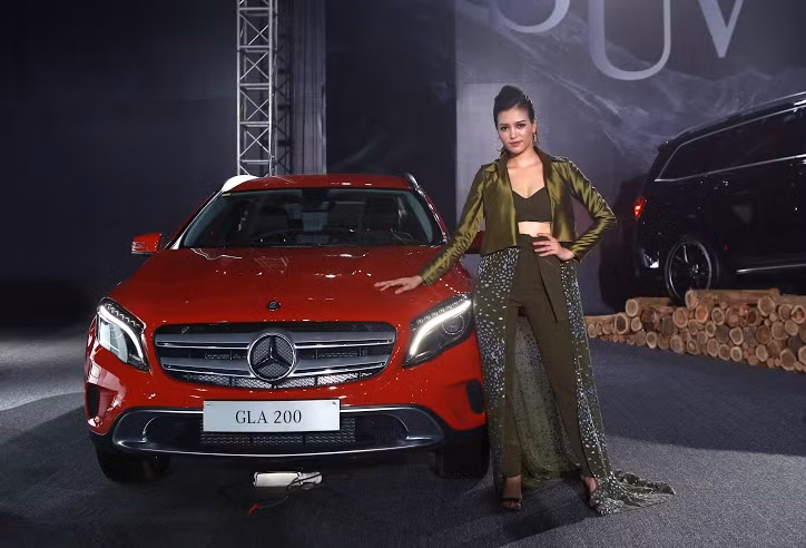 Cụ thể, mẫu xe mới thuộc dạng "hàng khủng" này sẽ được Mercedes-Benz trang bị khối động cơ V8 5.5 L tăng áp kép được tăng thêm 27 mã lực, đạt mức 571 mã lực và mô-men xoắn cực đại 760 Nm.