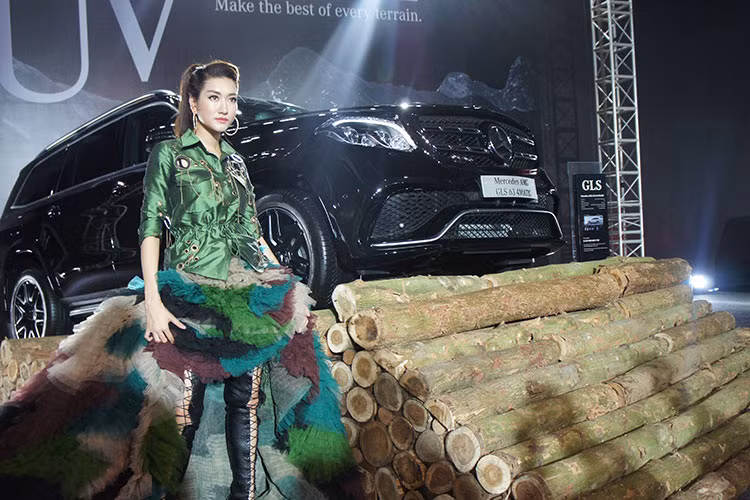 Tất cả phiên bản GLS được giới thiệu tại Hà Nội lần này đều được trang bị hễ dẫn động 4 bánh toàn thời gian 4MATIC của Mercedes-Benz.