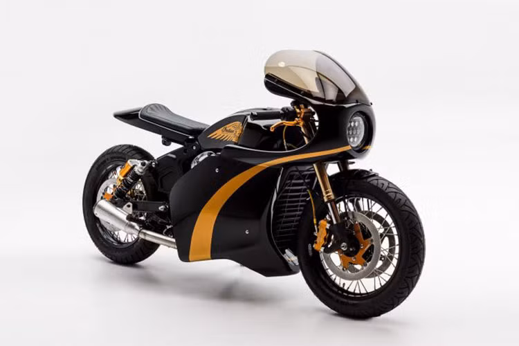 Trong giới chơi xe và yêu thích các loại xe cổ điển và hầm hố ắt hẳn ai cũng sẽ biết tới hãng xe Mỹ mang đậm chất thổ dân da đỏ mang tên Indian. Mới đây, chiếc Bobber hàng khủng tại Mỹ là Indian Scout Bobber mới đã được những tay độ nổi tiếng thế giới "biến hình" thành Cafe Racer.