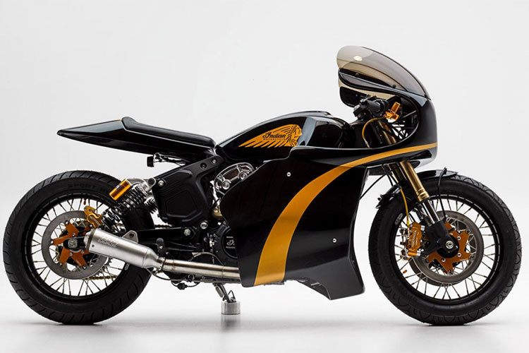 Đây được xem là một ý tưởng cực kì táo bạo khi một chiếc xe hàng khủng như Indian Scout Bobber lại được chuyển đổi dáng vẻ hoàn toàn khiến không ít người yêu môtô phân khối lớn có thể nhận ra nếu nhìn "lướt".