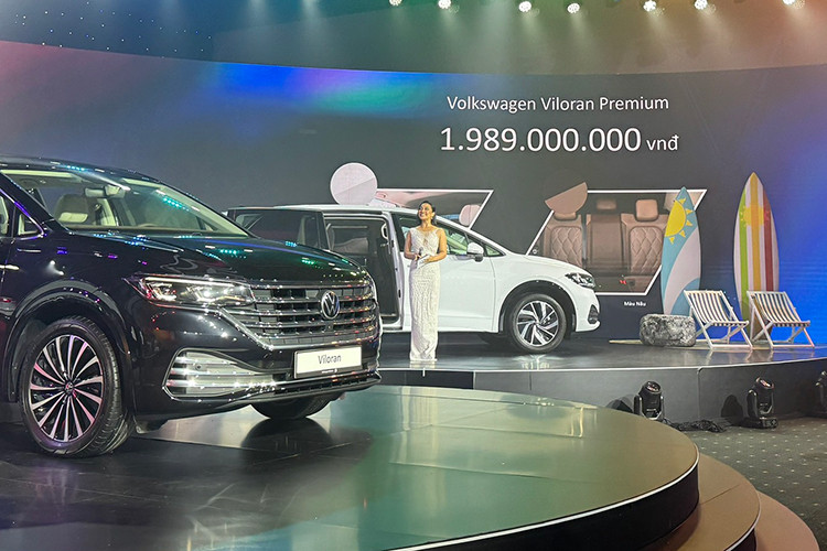 Đồng thời nền tảng MQB Evo thế hệ mới nhất còn có khả năng cải thiện tốc độ xử lý của hệ thống, giúp Volkswagen Viloran 2024 sang số và tăng tốc nhanh hơn; hệ thống an toàn của xe cũng hoạt động nhạy bén và chính xác hơn. 