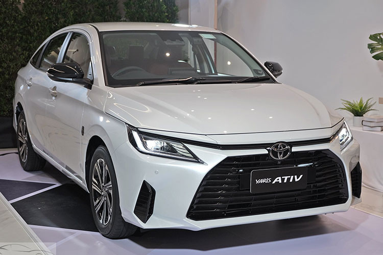 Nhờ màn lột xác ngoạn mục về cả thiết kế lẫn trang bị, Toyota Vios thế hệ mới hiện là mẫu xe đứng đầu phân khúc sedan hạng B tại thị trường Thái Lan. Trong tháng 11/2022, hãng Toyota đã bán được 4.671 chiếc Vios mới cho khách hàng Thái Lan, bỏ xa Honda City (1.733 xe) và Mazda2 Sedan (162 xe). Cộng dồn 11 tháng của năm 2022, đã có 26.116 xe đến tay khách hàng Thái Lan.