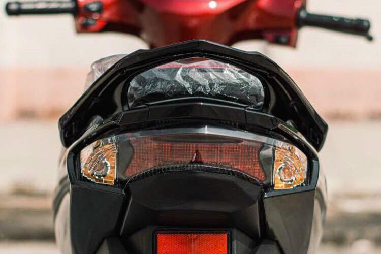 Trải qua hàng chục năm, những sản phẩm xe máy Honda nhập khẩu về thường cuốn hút một bộ phận nhất định của người tiêu dùng ở Việt Nam, không chỉ sản phẩm nhập Thái mà cả những chiếc xe máy Honda nhập Indonesia hay trung Quốc...