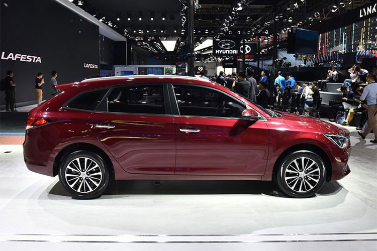 Tại triển lãm ôtô Thành Đô 2018 tại Trung Quốc, hãng xe ôtô Hyundai đã bất ngờ vén màn phiên bản wagon thực dụng hơn của mẫu xe giá rẻ Celesta. Bên ngoài, mẫu xe wagon cỡ nhỏ này không bê nguyên thiết kế của Hyundai Celesta phiên bản sedan mà được làm mới các chi tiết.
