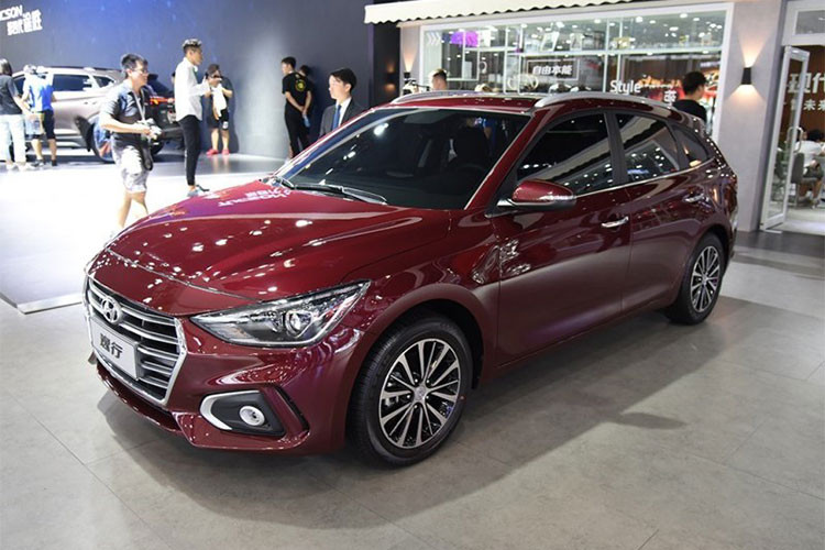 Mẫu xe Hyundai Celesta giá rẻ đã lần đầu tiên được trình làng tại Trung Quốc trong triển lãm Quảng Châu 2016. Được định vị giữa Verna và Elantra trong dòng sản phẩm của hãng Hyundai tại Trung Quốc, Celesta là mẫu sedan dành riêng cho thị trường tỷ dân này.