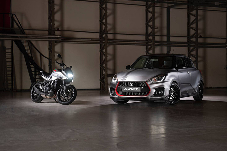 Giá xe Suzuki Swift Sport Katana mới tại Hà Lan khởi điểm từ 28.999 euro (tương đương 755 triệu đồng). Mặc dù không được bán ra tại thị trường Việt Nam, nhưng Suzuki Swift Sport phiên bản Katana này có thể là một gợi ý nâng cấp xe dành cho những khách hàng đang sử dụng dòng Suzuki Swift mới.