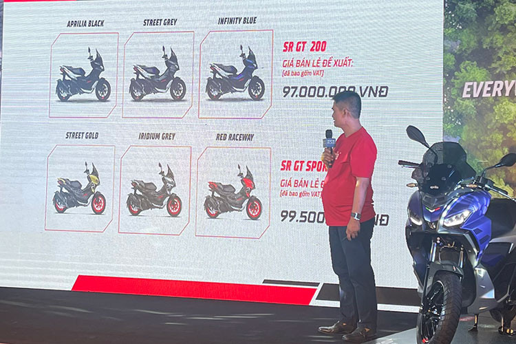 Ra mắt lần đầu tiên trên thế giới tại Triển lãm xe EICMA 2021, mẫu xe ga Aprilia SR GT200 2022 được xem là chiếc “Urban Adventure" đầu tiên của Aprilia với mục tiêu thiết kế để mang lại trải nghiệm lái thú vị không chỉ với trải nghiệm lái xe hàng ngày trong thành phố, mà còn trên cả những chặng đường dài.