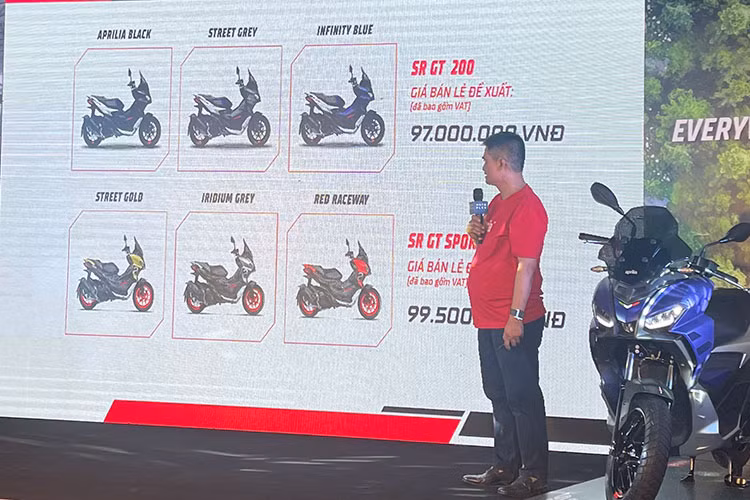Ra mắt lần đầu tiên trên thế giới tại Triển lãm xe EICMA 2021, mẫu xe ga Aprilia SR GT200 2022 được xem là chiếc “Urban Adventure" đầu tiên của Aprilia với mục tiêu thiết kế để mang lại trải nghiệm lái thú vị không chỉ với trải nghiệm lái xe hàng ngày trong thành phố, mà còn trên cả những chặng đường dài.