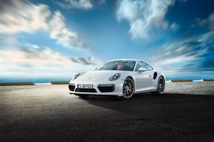 Theo nhiều chuyên gia đánh giá, dòng xe 911 mới của hãng Porsche hứa hẹn sẽ kế thừa và phát triển những thành tựu của các thế hệ tiền nhiệm.