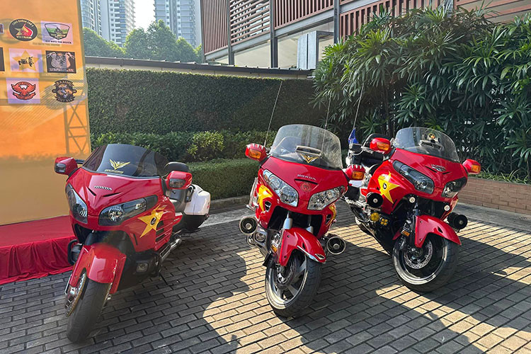 Mừng cho những người yêu mến môn thể thao tốc độ ở Thủ đô khi vào tháng 8/2023, Đại hội Câu lạc bộ Mô tô thể thao Hà Nội đã thành công trọn vẹn, chính thức ra mắt Ban chấp hành mới (nhiệm kỳ 2023-2028) với những gương mặt cũ nhưng nhiệt huyết, quyết tâm hơn.