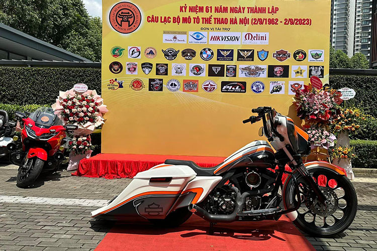 Hiện tại, CLB có 80 thành viên chính thức, trong đó có nhiều người thuộc thế hệ con cháu của lớp thành viên đầu tiên. Theo ông Nguyễn Văn Lân, Tân Chủ tịch CLB Mô tô thể thao Hà Nội cho biết: “Nhiệm kỳ mới của Ban chấp hành câu lạc bộ sẽ khác biệt hẳn bởi chúng tôi xác định thời gian tới vừa là cơ hội và cũng là thách thức để anh em củng cố lại sự đoàn kết, mang lại giá trị truyền thống vốn đã làm nên tên tuổi của CLB. 